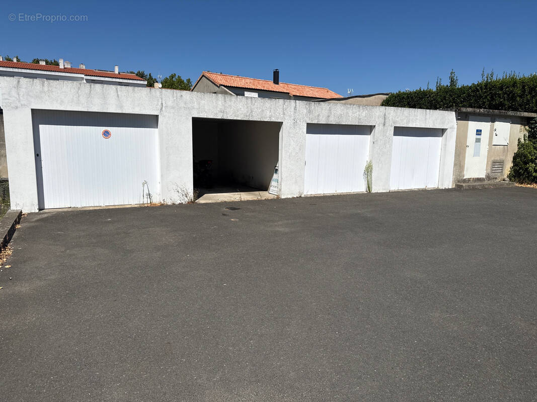 Parking à SAINT-JEAN-DE-MONTS