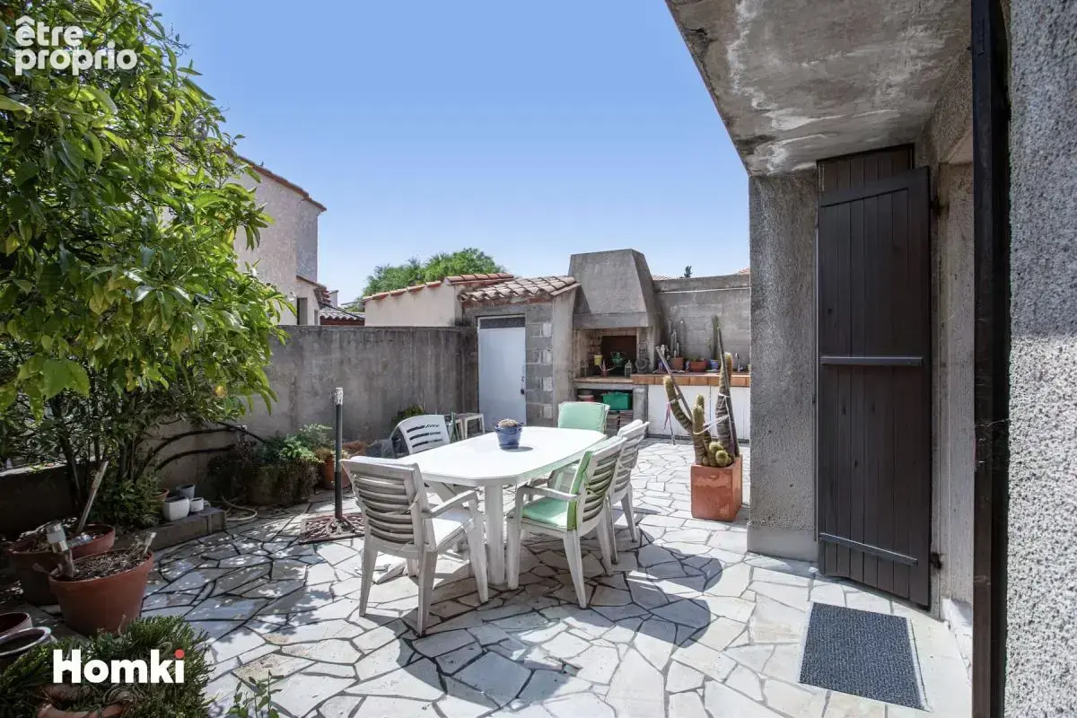 Maison/Villa T7 de 223 m² avec une indépendance à Saint-Cyprien 66750 - photo 9