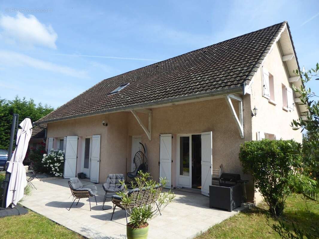 Maison à TREPT
