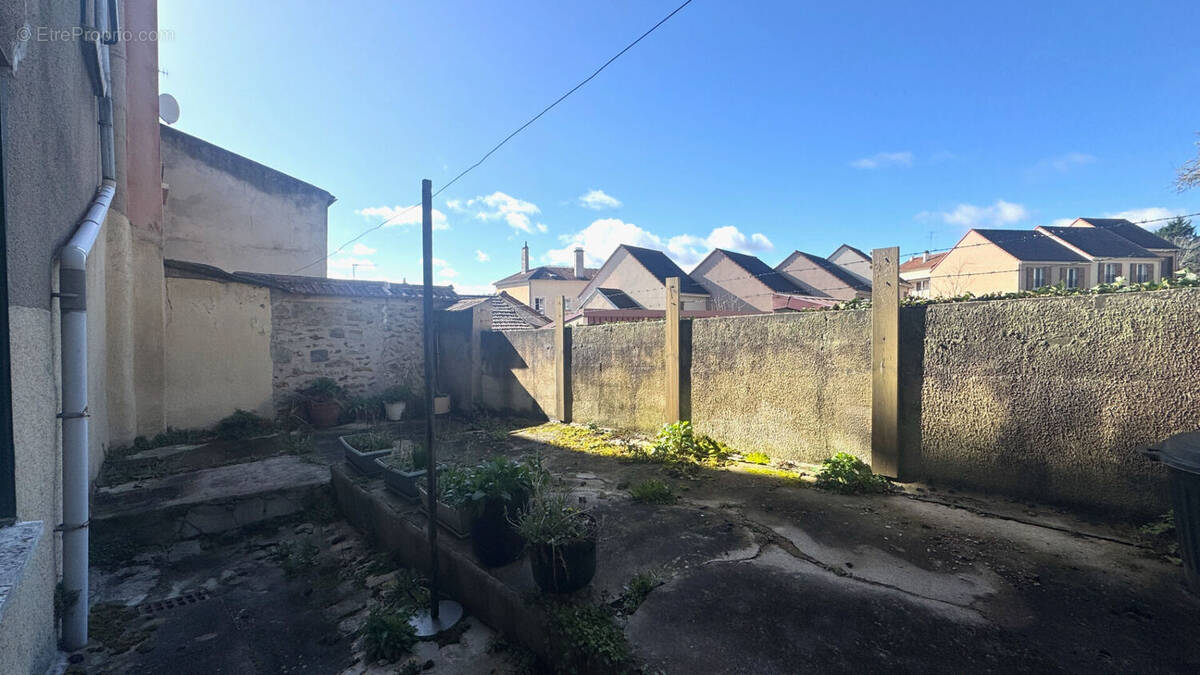 Maison à CORBEIL-ESSONNES