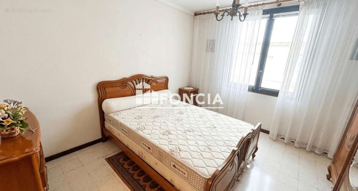 Appartement à MARSEILLE-3E