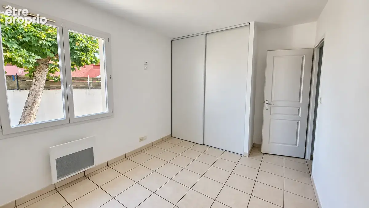 A VENDRE GUJAN - maison de plain-pied 3 chambres et dépendance - PROCHE DU SENTIER DU LITTORAL - photo 9