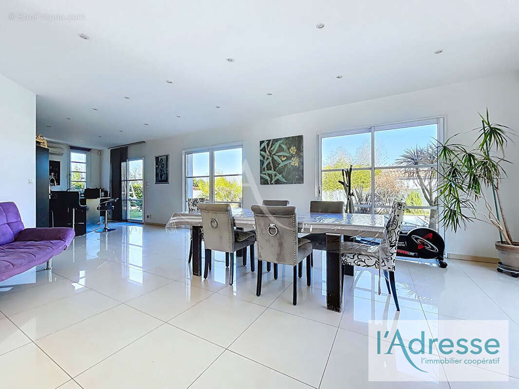 Maison Saint Alban 5 pièce(s) 211.32 m2 - photo 3