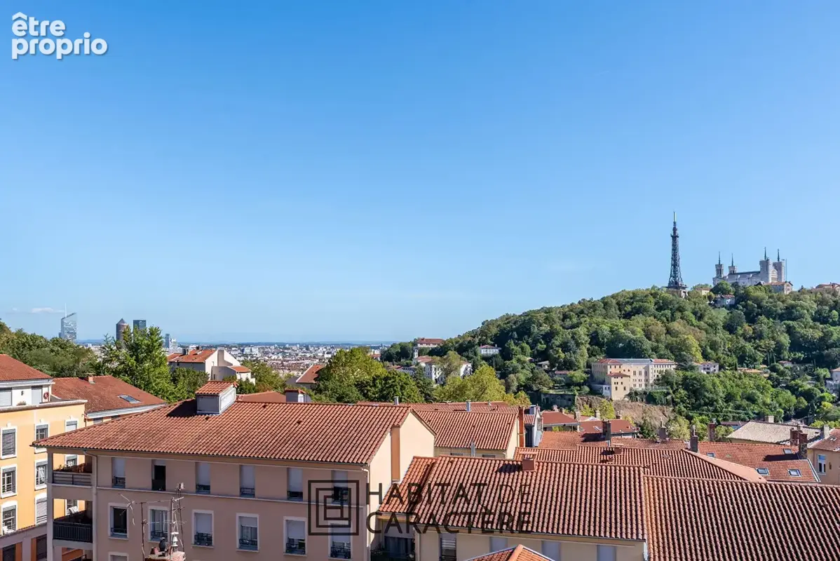 RARE, duplex avec rooftop, ascenseur, vue et place de parking - photo 3