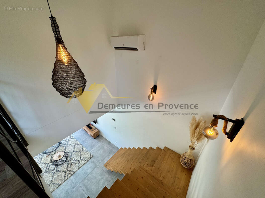 Vue imprenable sur les Dentelles de Montmirail, piscine, prestations modernes et excellente performance énergé - photo 25