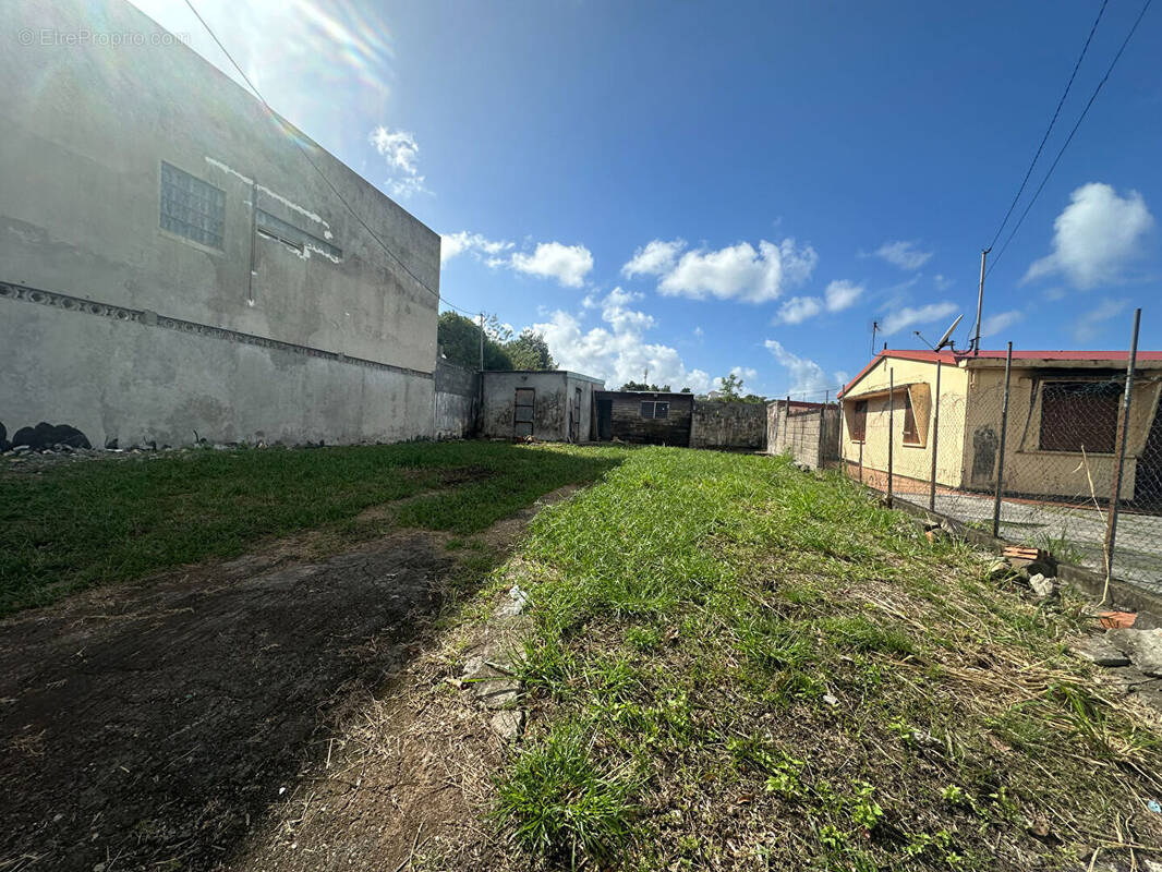 Terrain à FORT-DE-FRANCE