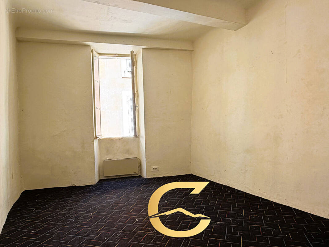 Appartement à JOUQUES