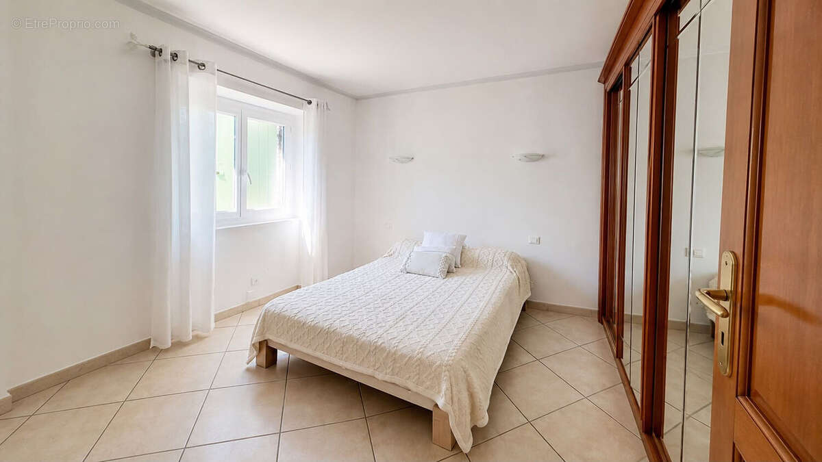 Maison de village avec double garage 68M2 et jardin - Roquebrune sur Argens - photo 6