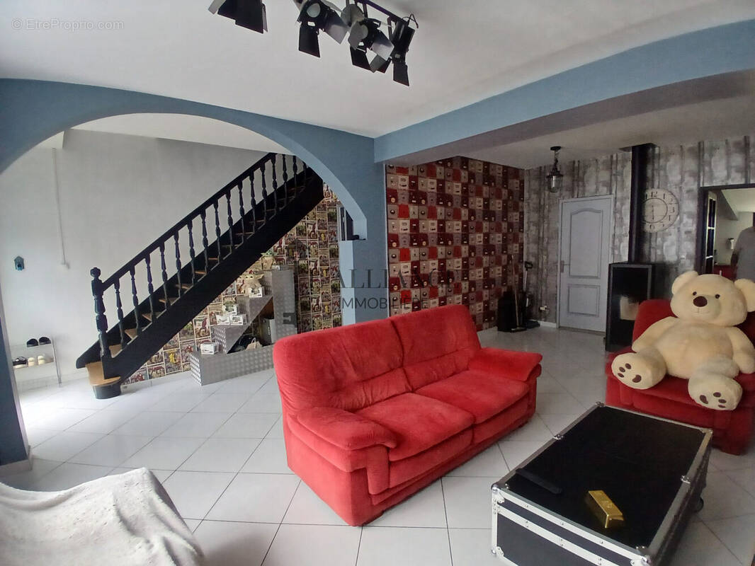 Maison à CROISILLES