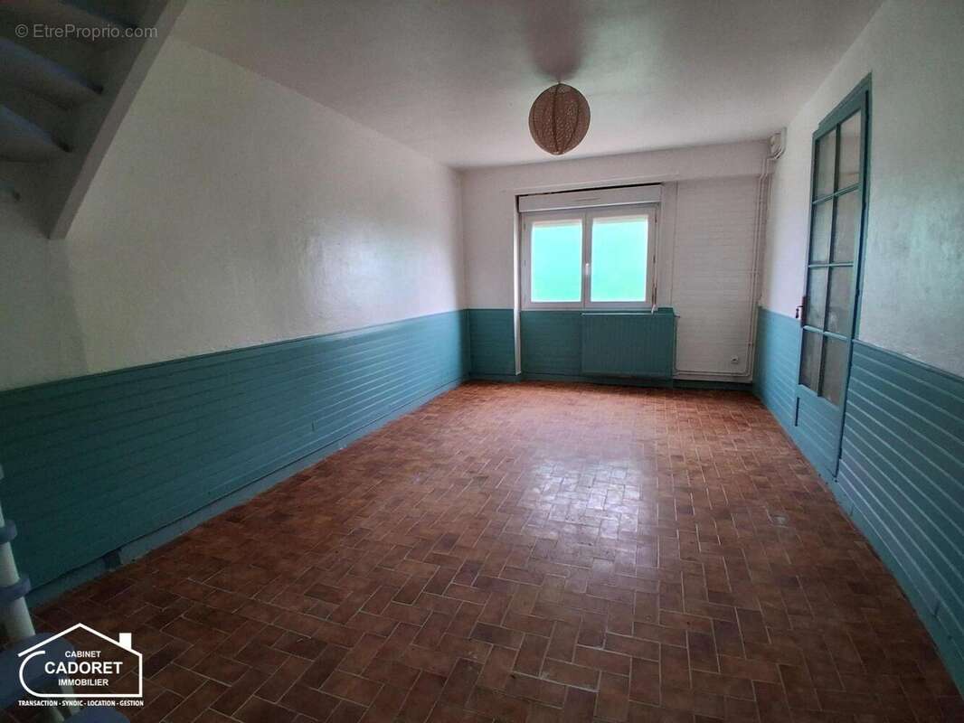   - Maison à PAIMBOEUF