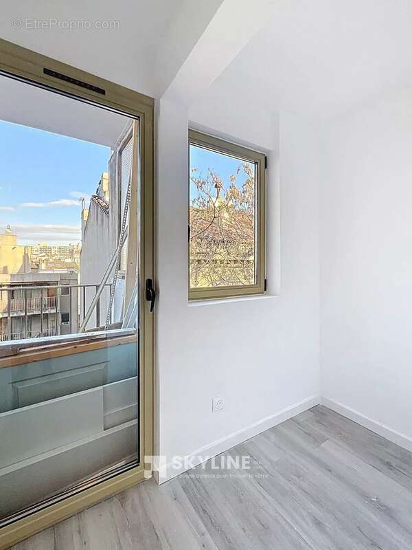 Appartement à MARSEILLE-1E