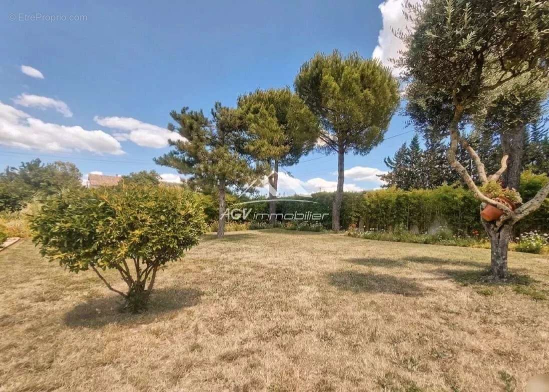 A Rousson, maison d'environ 161 m² avec piscine - photo 15