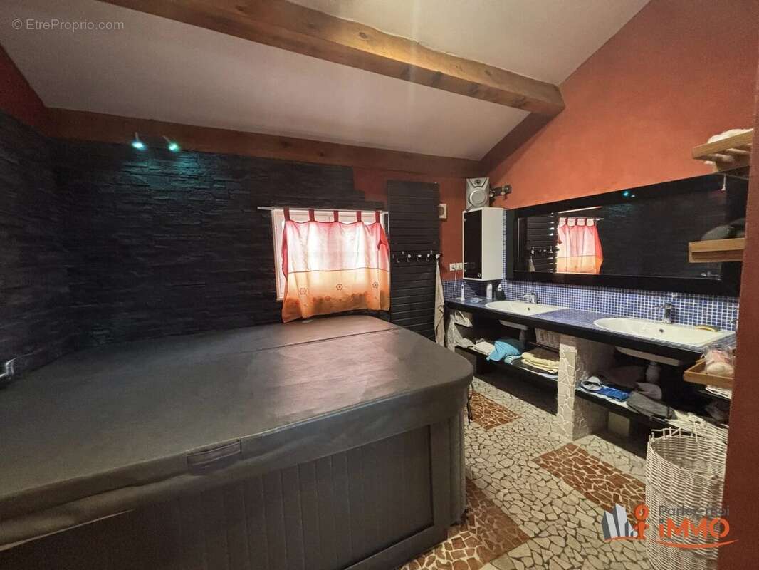 Maison à MONTVERDUN