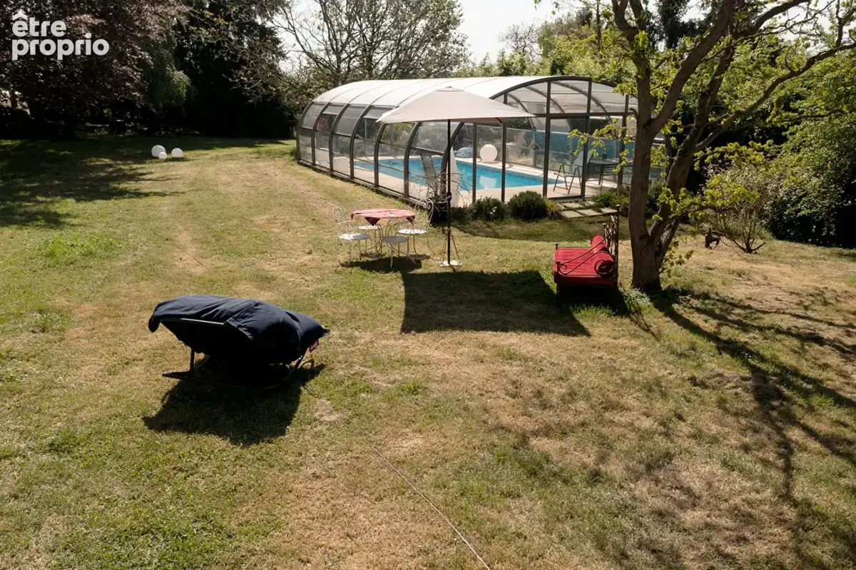 Charmante maison rénovée  dépendances et piscine couverte - photo 2