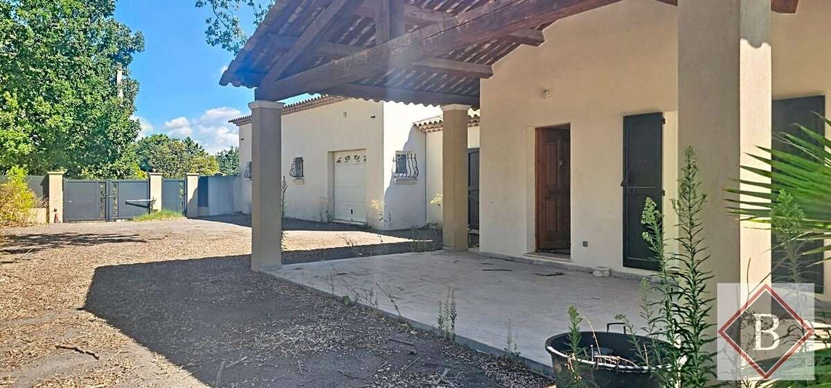 Appartement à FAYENCE