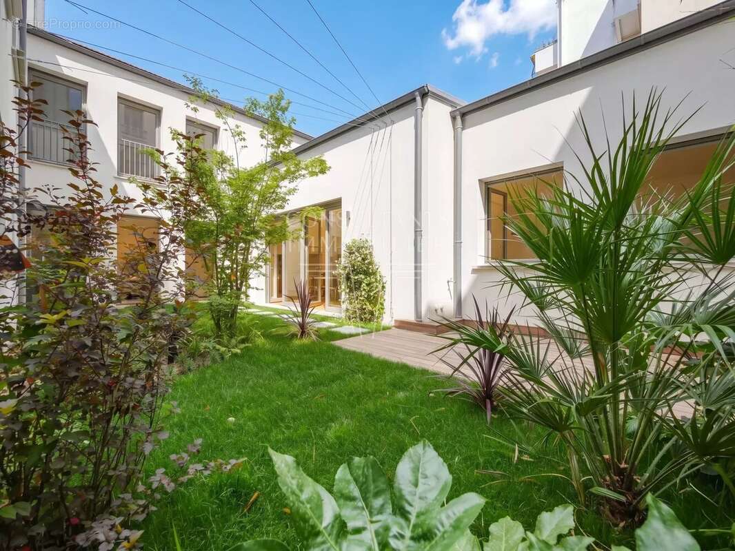 Maison à PARIS-14E