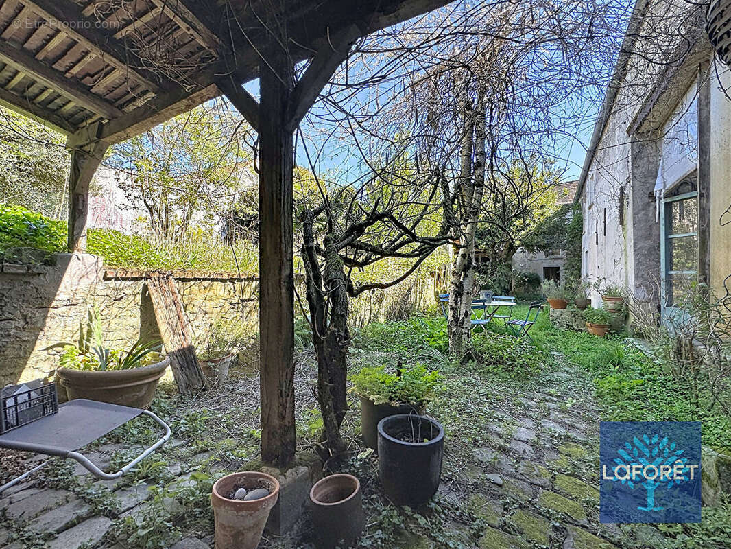 Maison à CHILLY-MAZARIN