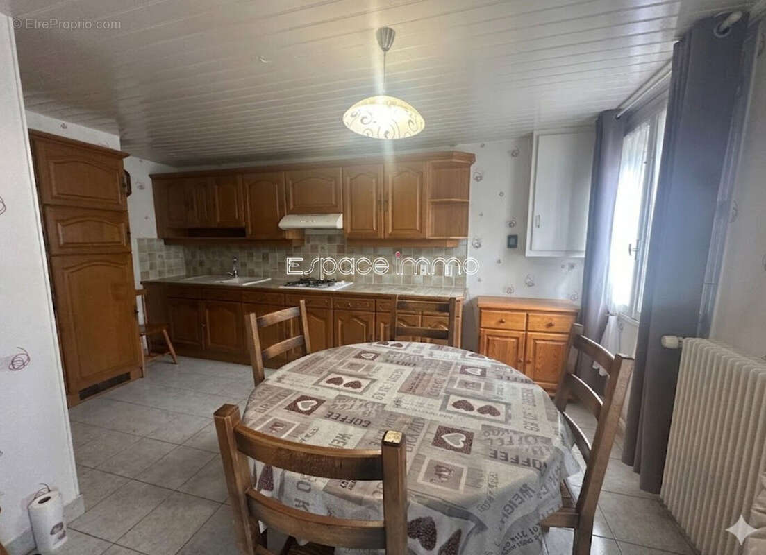 Maison à MONTVILLE