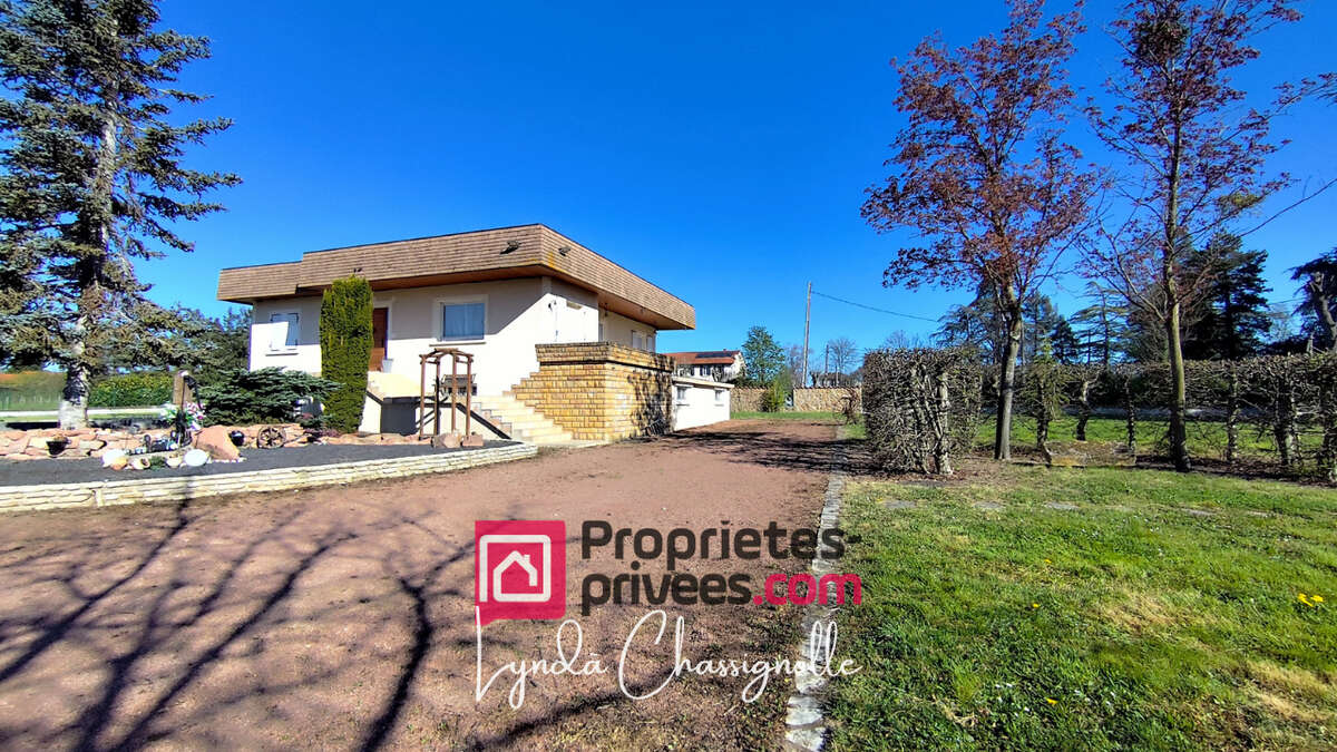Maison à Riorges - Grand Garage + dépendance - photo 3