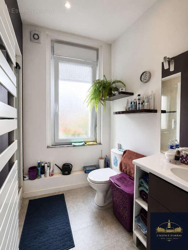NOUVEAUTÉ- Maison familiale arrière gare- Volumes, Luminosité et beau Jardin - photo 7