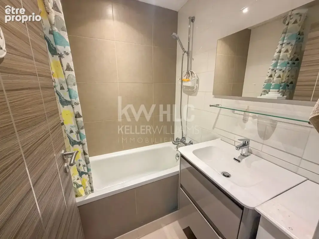 Appartement 65 m² à Antibes  - photo 7