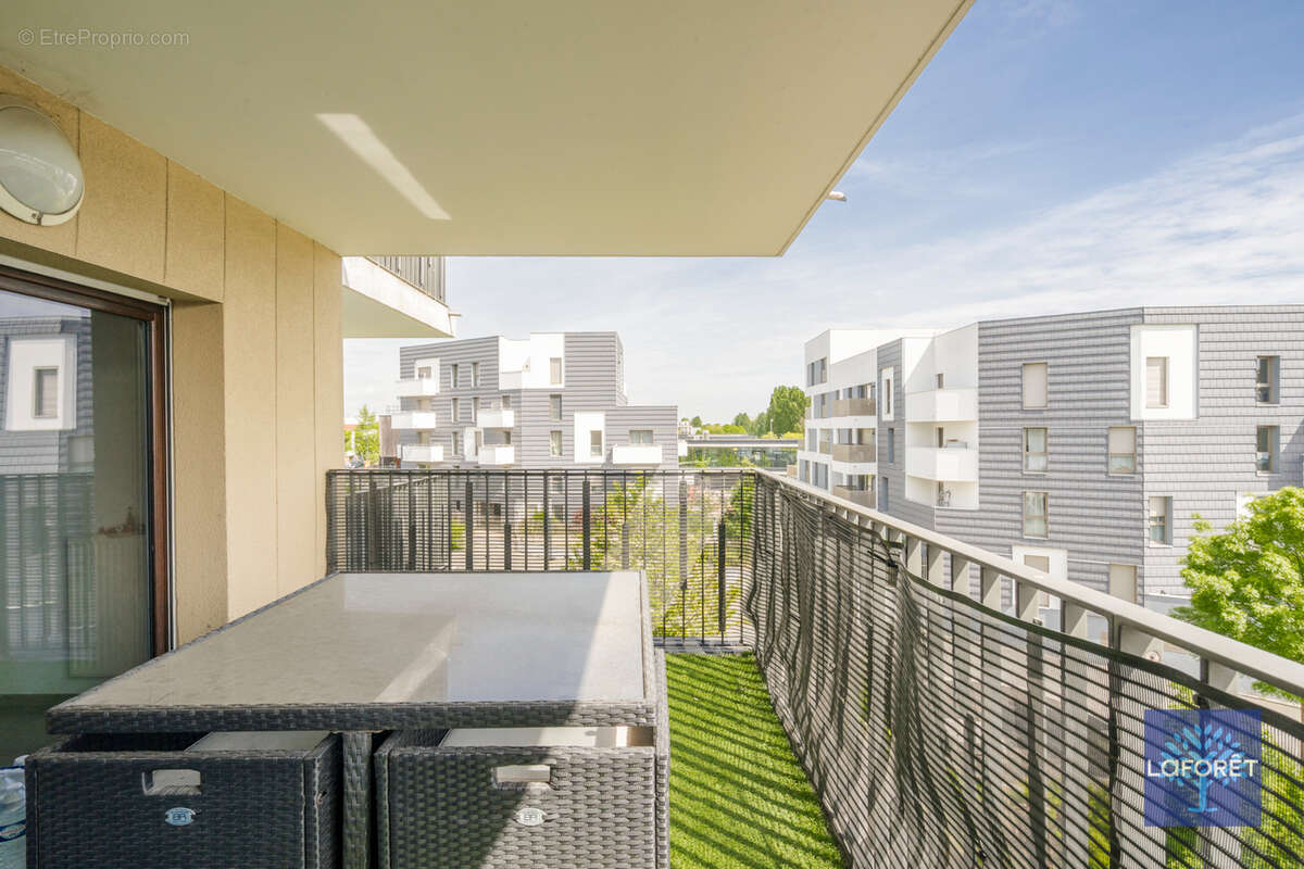 Appartement à LES PAVILLONS-SOUS-BOIS