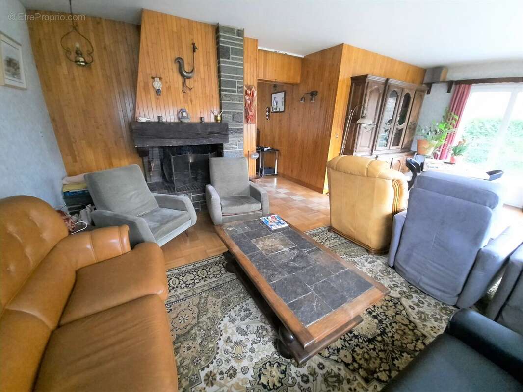 Maison à BRIIS-SOUS-FORGES