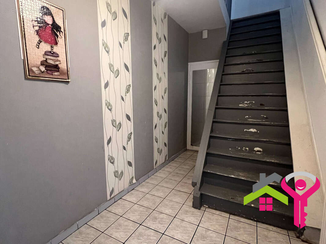 Appartement à DOUCHY-LES-MINES