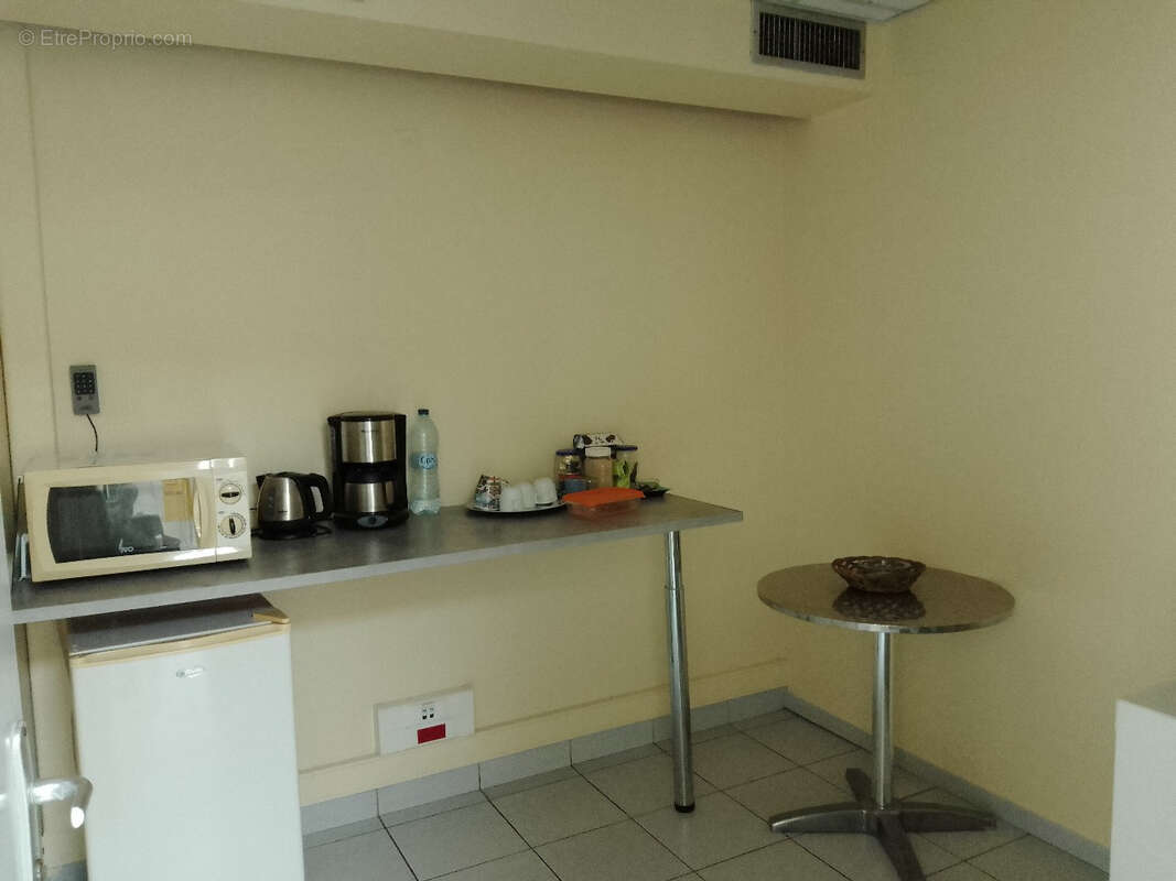 Commerce à POINTE-A-PITRE