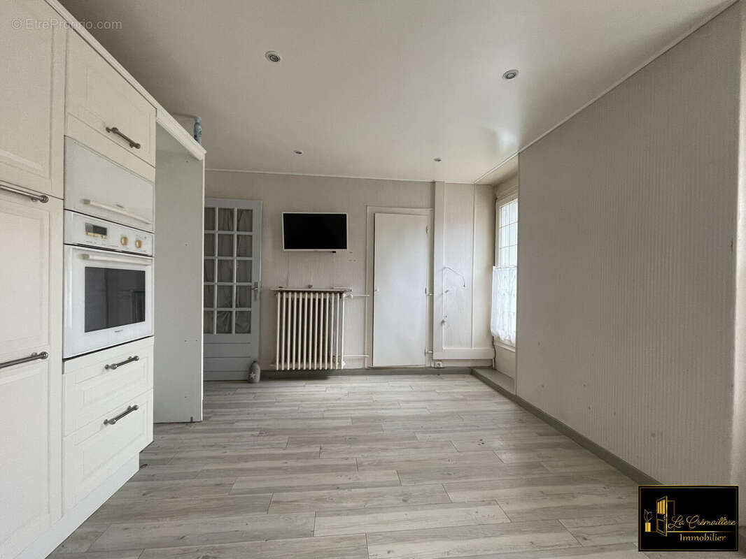 Cuisine indépendante maison Saint-Chéron - Maison à SAINT-CHERON