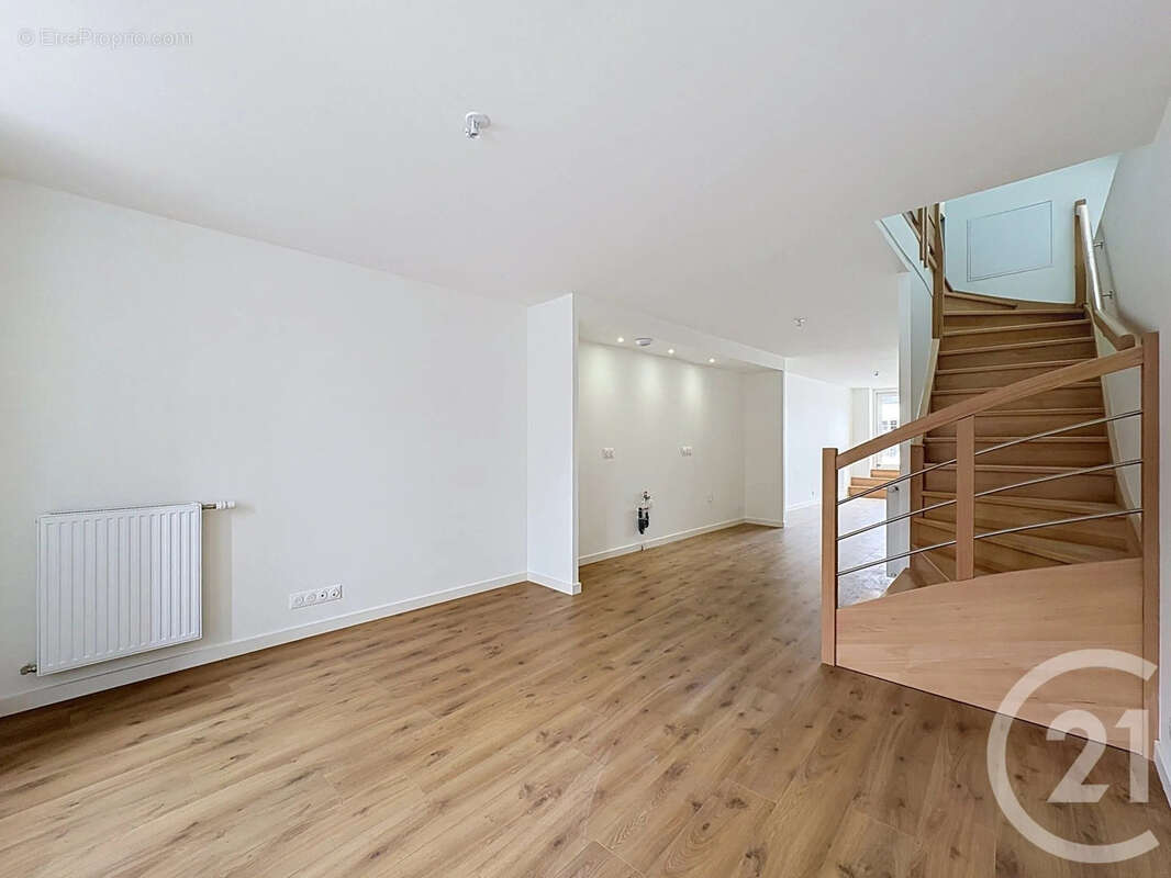 Maison 76 m² à Lamballe  - photo 3