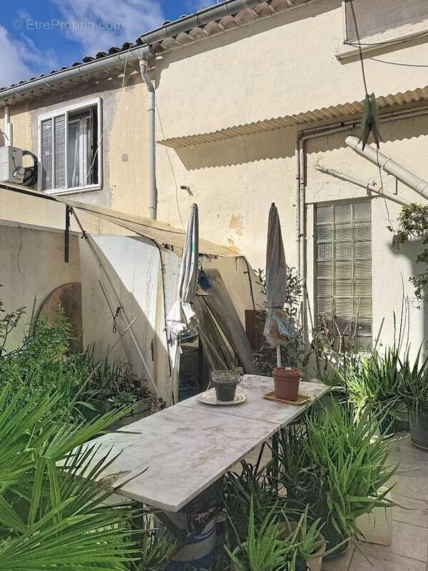 Maison à MONTAGNAC