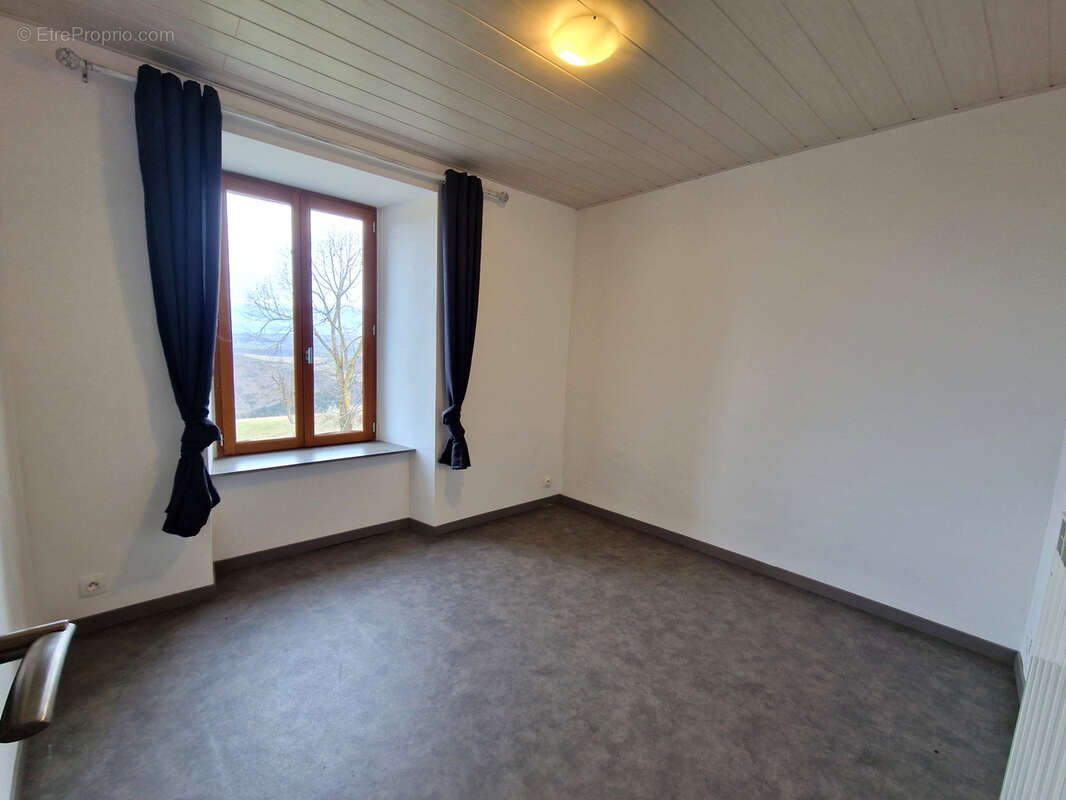 Maison à AURIAC-L'EGLISE