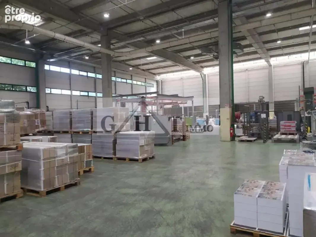 EXCLUSIVITE 3500 m² entrepot bureaux à vendre à LOGNES - photo 5