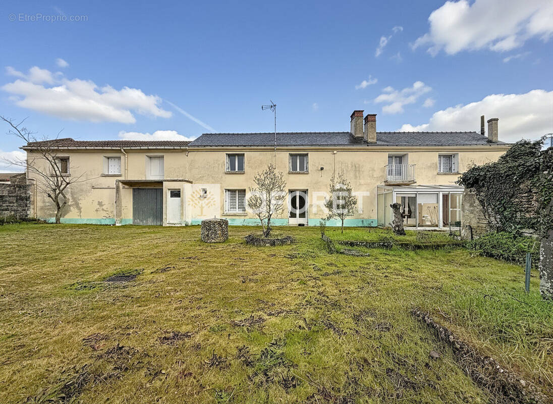 Maison à DOUE-LA-FONTAINE