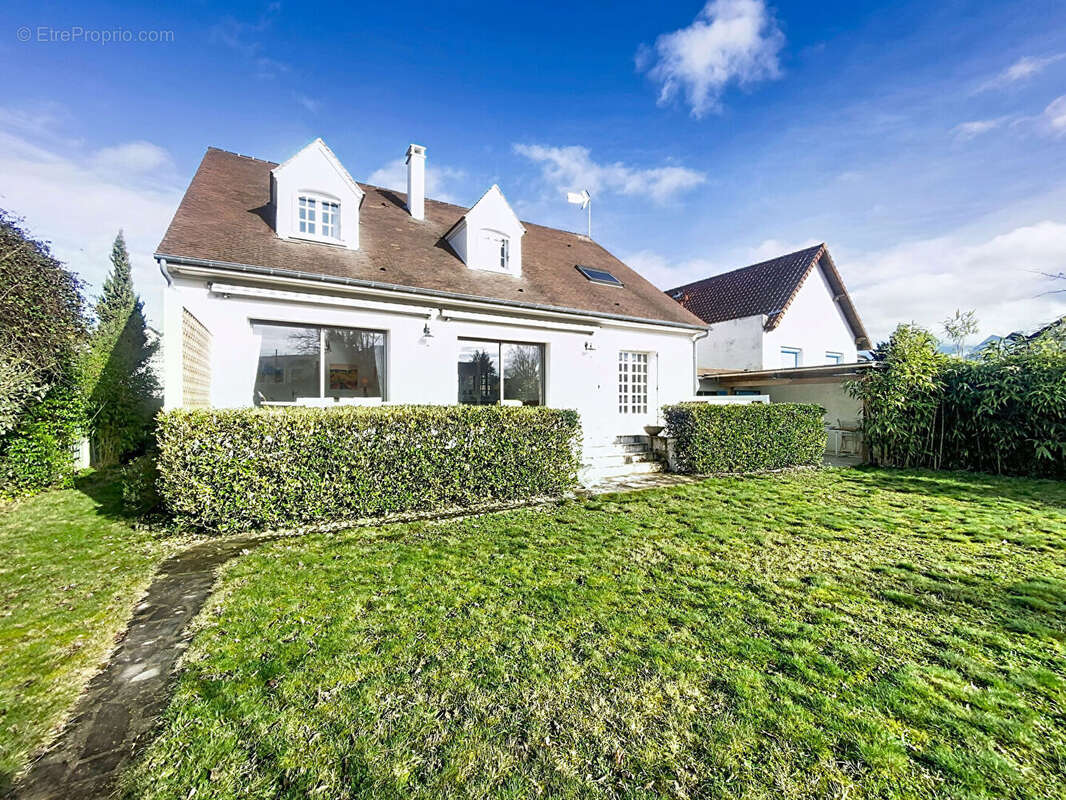 Maison à SAINT-MAUR-DES-FOSSES