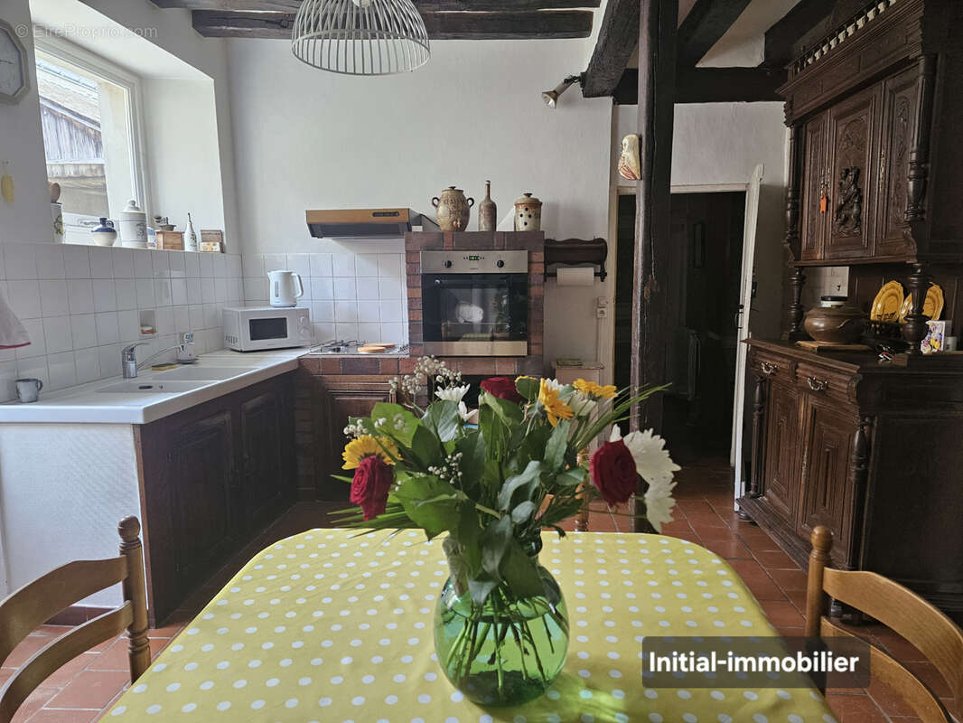 Maison à BEAUMONT-LA-RONCE