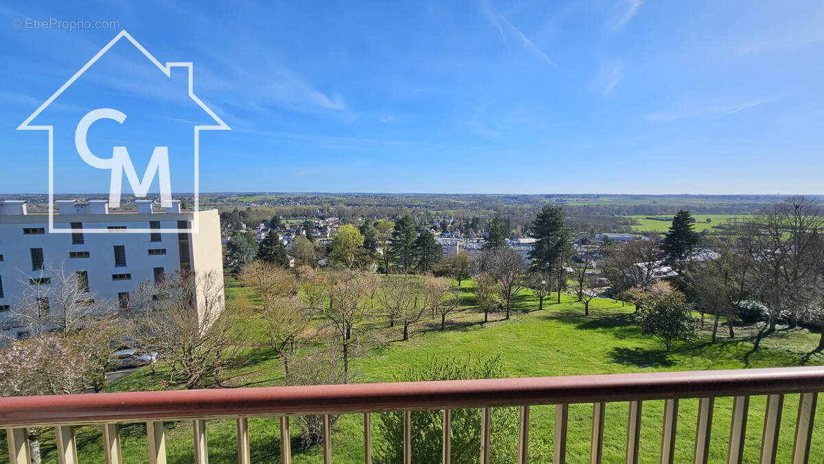 Appartement à MONTRICHARD
