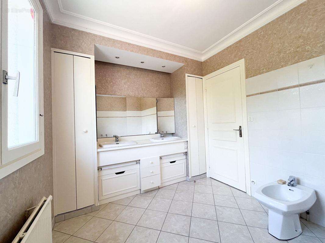 Maison Courmemin 8 pièce(s) 173.06 m2 - photo 7
