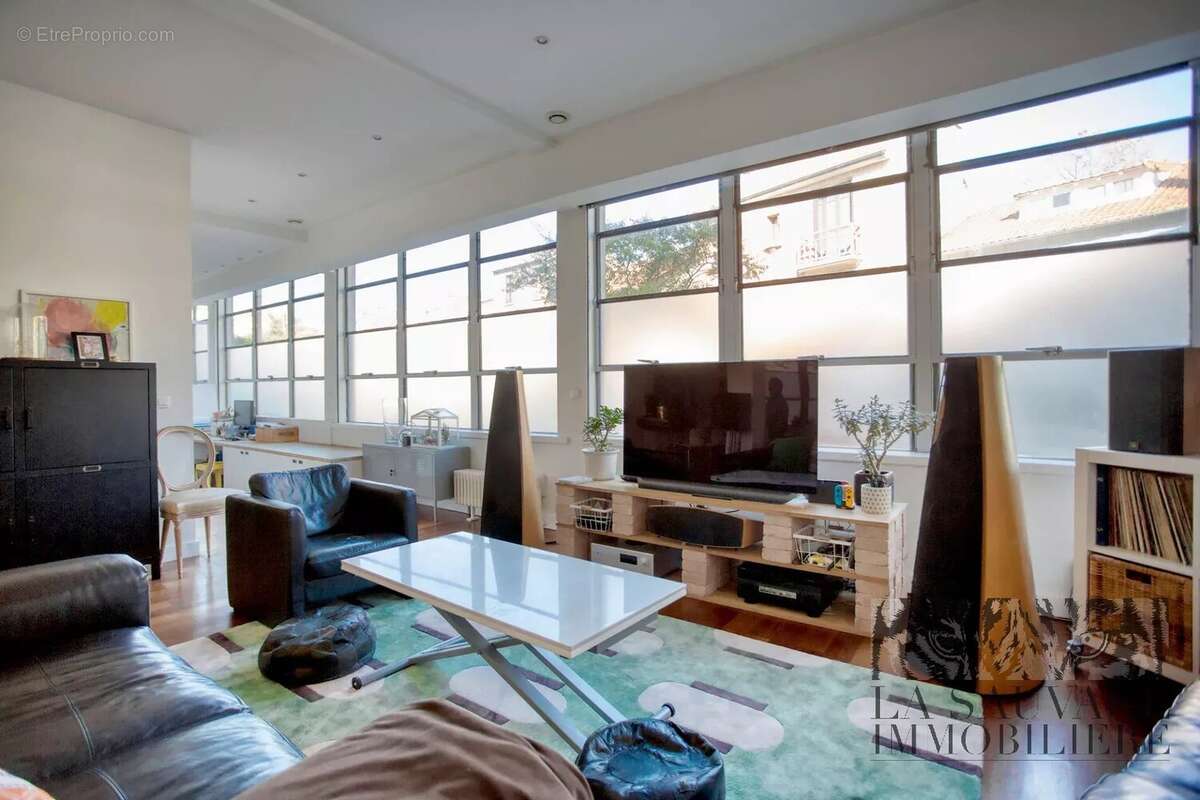 Commerce à MONTREUIL