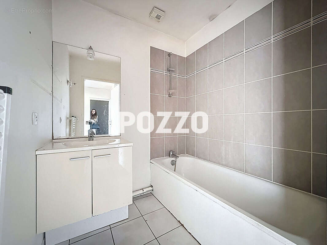 Maison à LA RIVIERE-SAINT-SAUVEUR