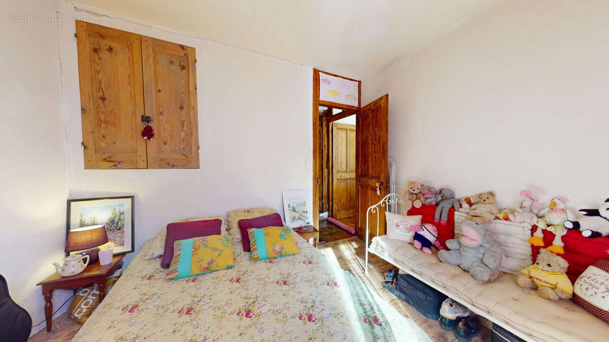 Maison à LA MOTTE-SAINT-MARTIN