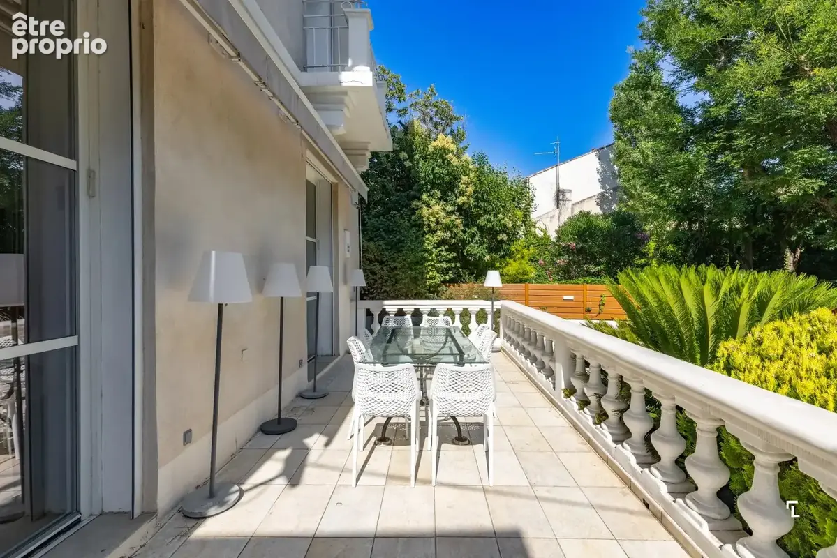 L’INSOUPÇONNÉE - Maison T7 de 325m2 - Jardin - 13008  Carré d'or - photo 7
