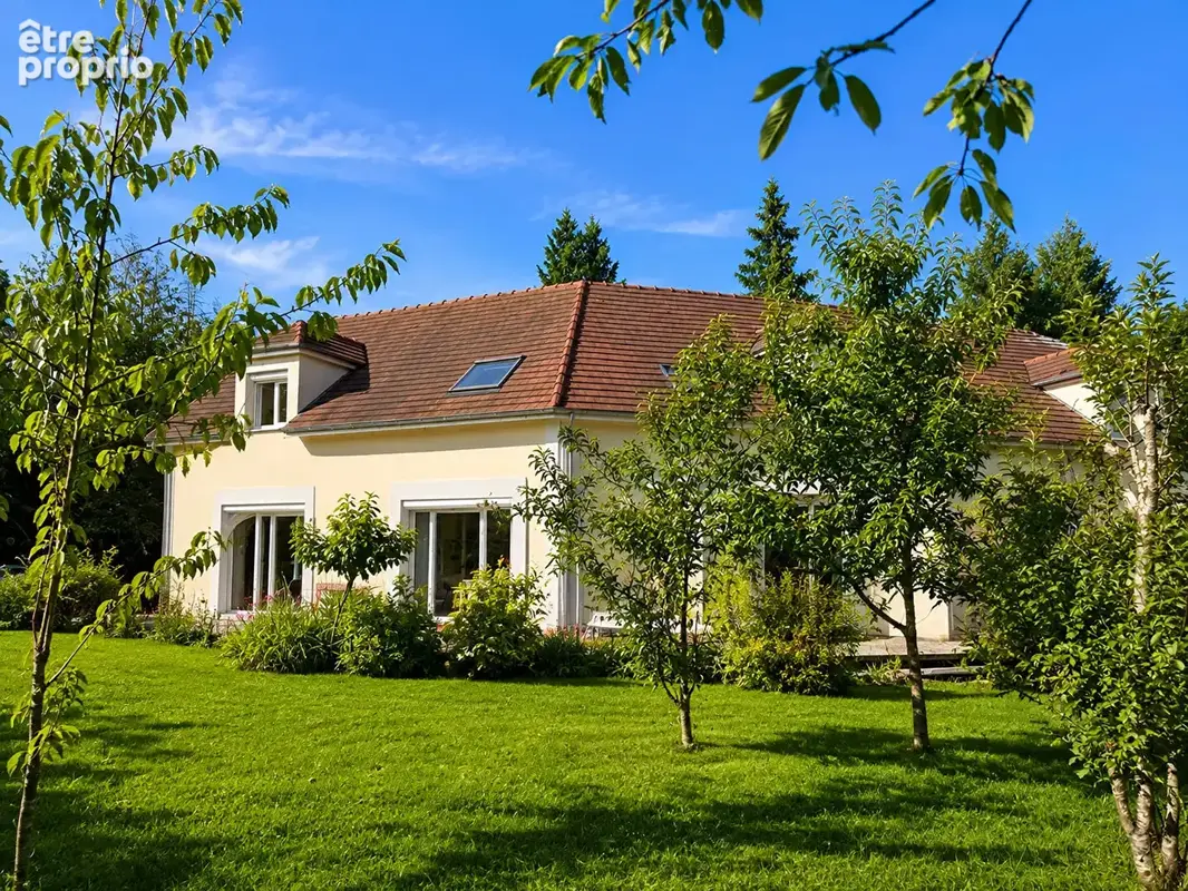 Maison à HOUDAN