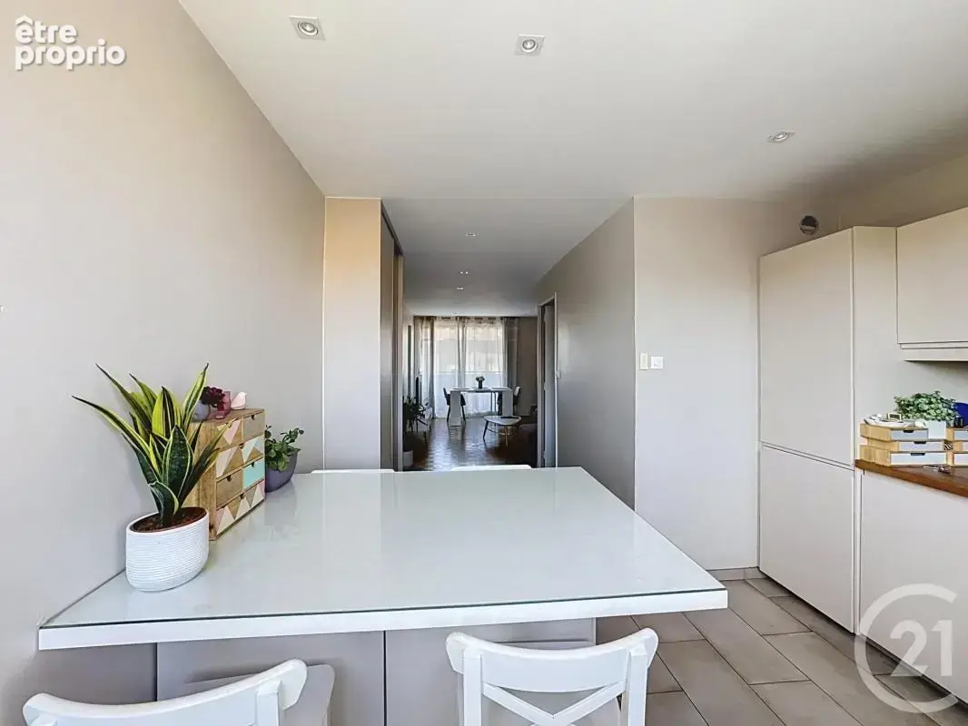 Appartement 4 pièces 73 m² à vendre à Villeurbanne (69100) - photo 10