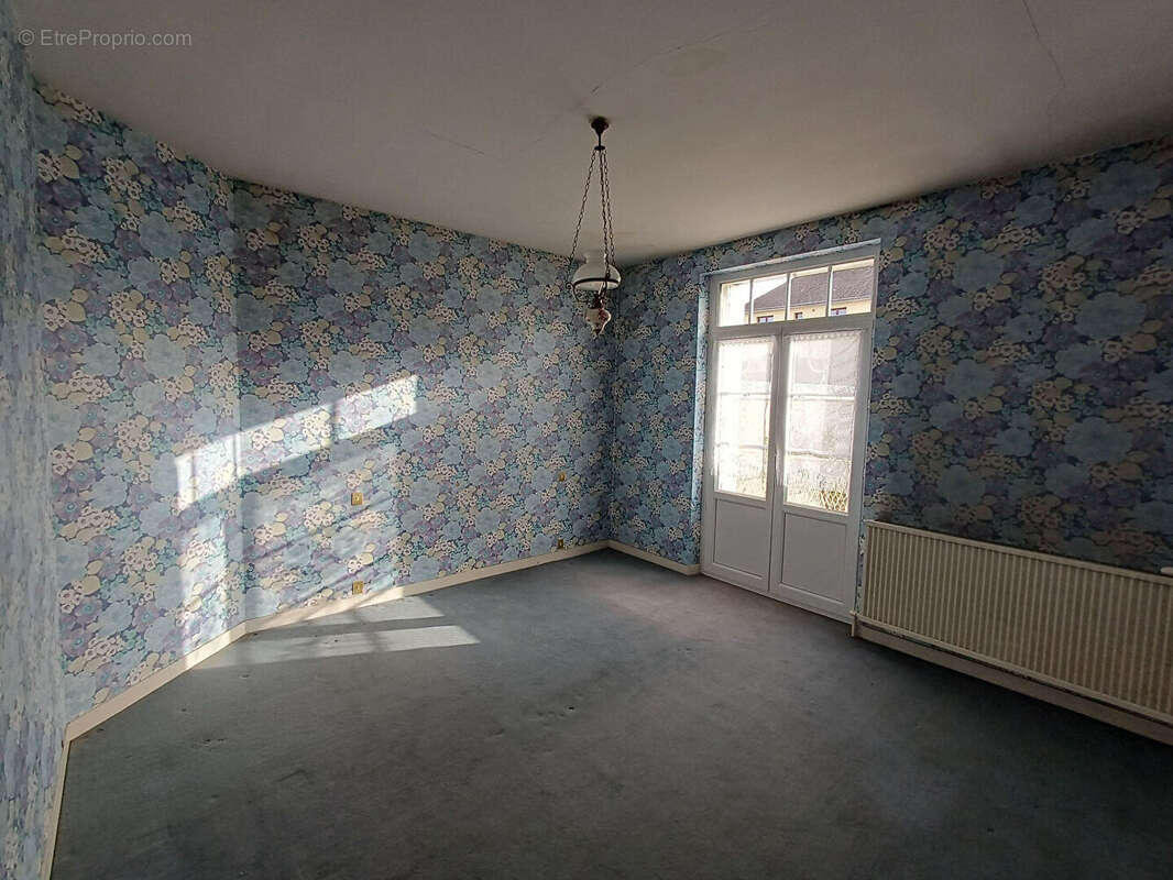 Maison à LE BOURGNEUF-LA-FORET