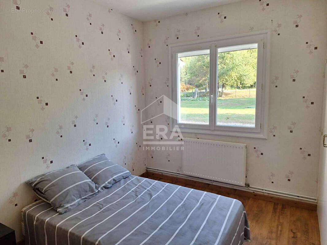 Maison à SAINT-SEURIN-SUR-L&#039;ISLE