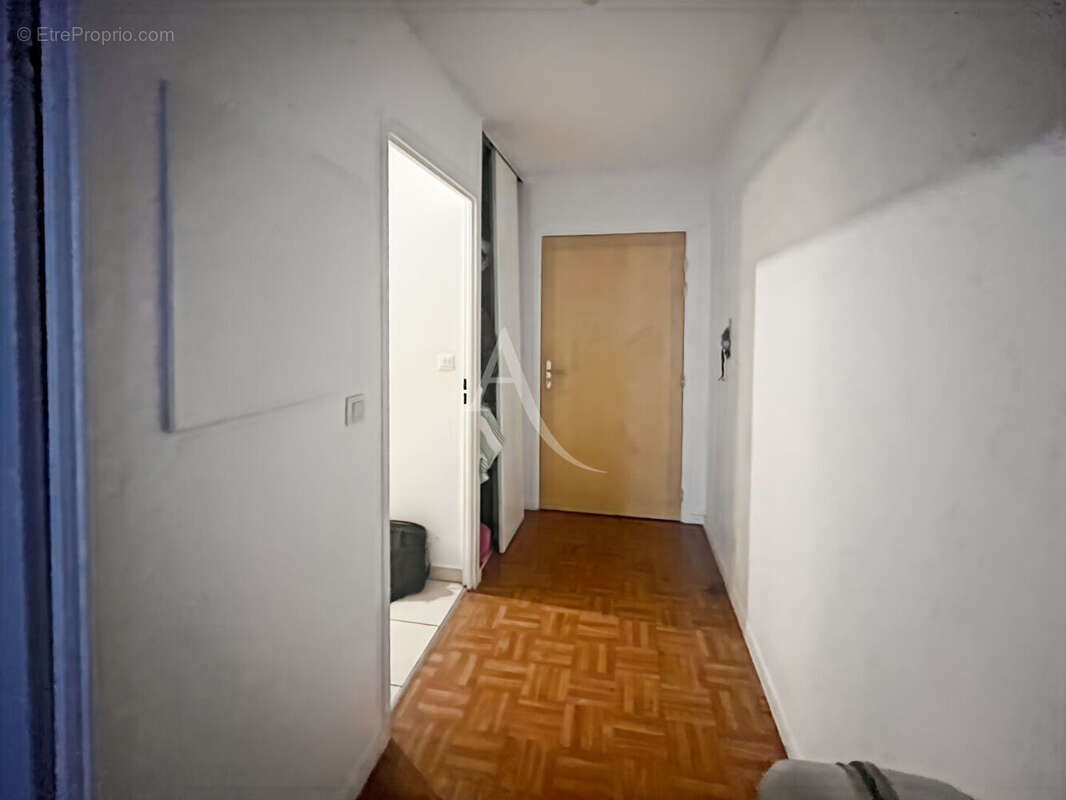 À VENDRE  Appartement 2 pièces vendu loué  Cergy-le-Haut - photo 7