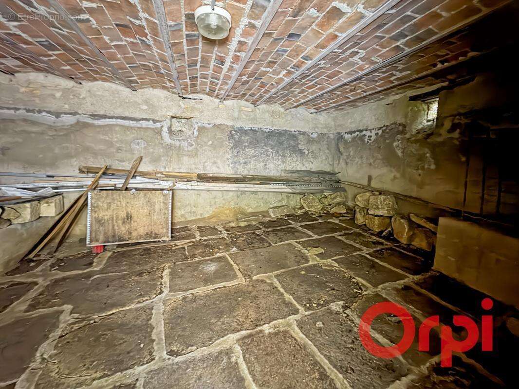 Maison à BRUERE-ALLICHAMPS