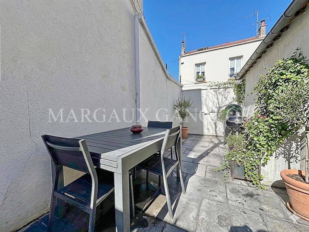 Maison à ASNIERES-SUR-SEINE